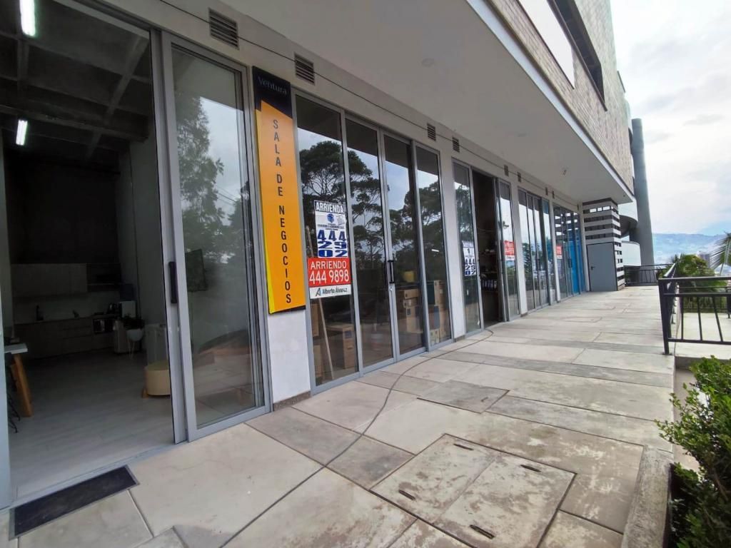 Local en venta Antioquia Envigado Trianon 27 m2 Habitaciones 0 Baños 1 Garajes 0 Precio $290000000