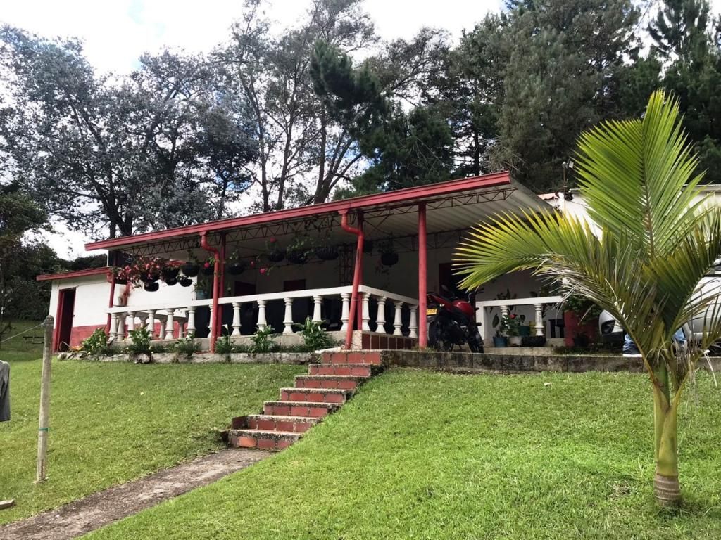 Finca en venta Antioquia San Vicente San Vicente 158 m2 Habitaciones 3 Baños 2 Garajes 3 Precio $750000000
