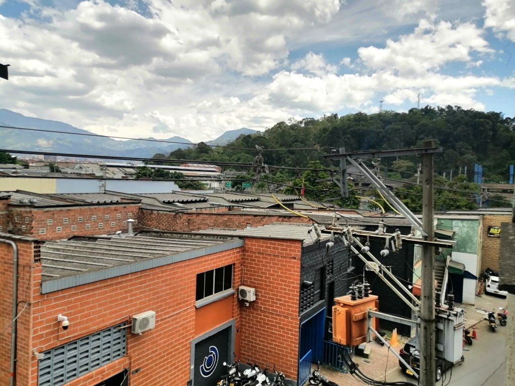 Bodega en venta Antioquia Medellín Tenche 302 m2 Habitaciones 0 Baños 0 Garajes 0 Precio $2490000000