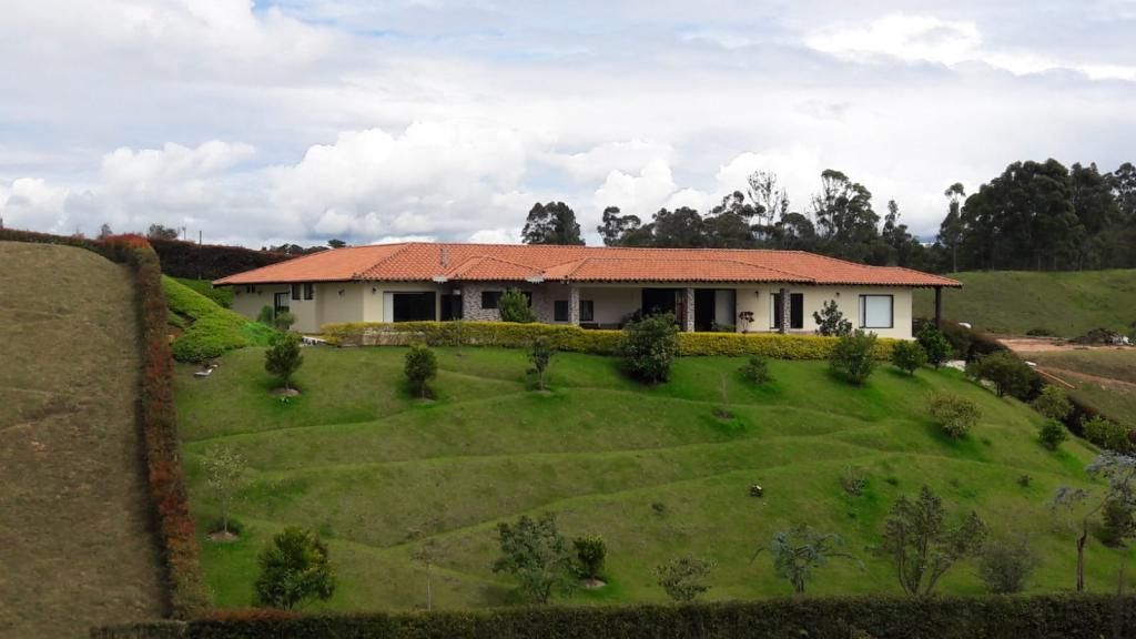 Casa Campestre en venta Antioquia El Carmen De Viboral El Carmen De Viboral 430 m2 Habitaciones 3 Baños 4 Garajes 8 Precio $2700000000