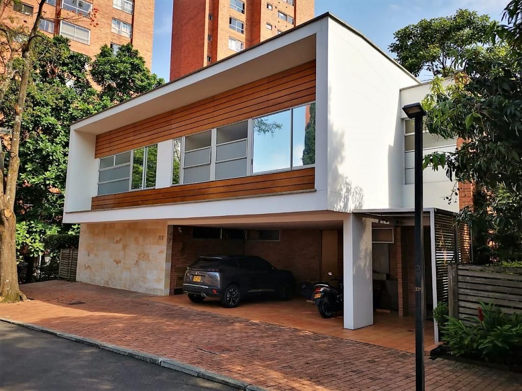 Casa en venta Antioquia Medellín Los Balsos No2 380 m2 Habitaciones 4 Baños 5 Garajes 6 Precio $2600000000