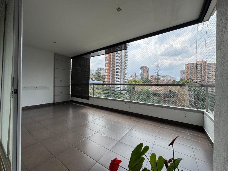 Apartamento en venta Antioquia Medellín Castropol 187 m2 Habitaciones 3 Baños 4 Garajes 3 Precio $1680000000