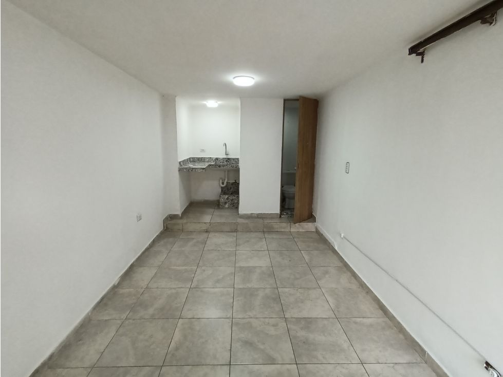 Local en arriendo Antioquia Envigado Zona Centro 22 m2 Habitaciones 0 Baños 1 Garajes 0 Precio $1300000