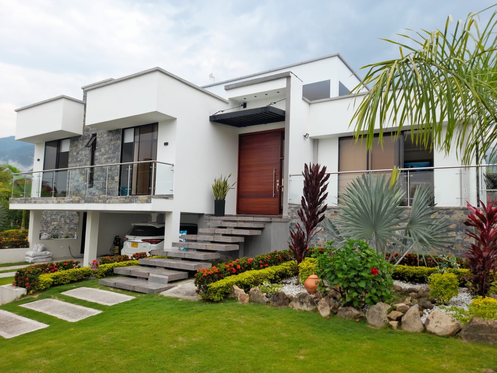 Casa Campestre en venta Huila Rivera Rivera 700 m2 Habitaciones 5 Baños 6 Garajes 2 Precio $1500000000