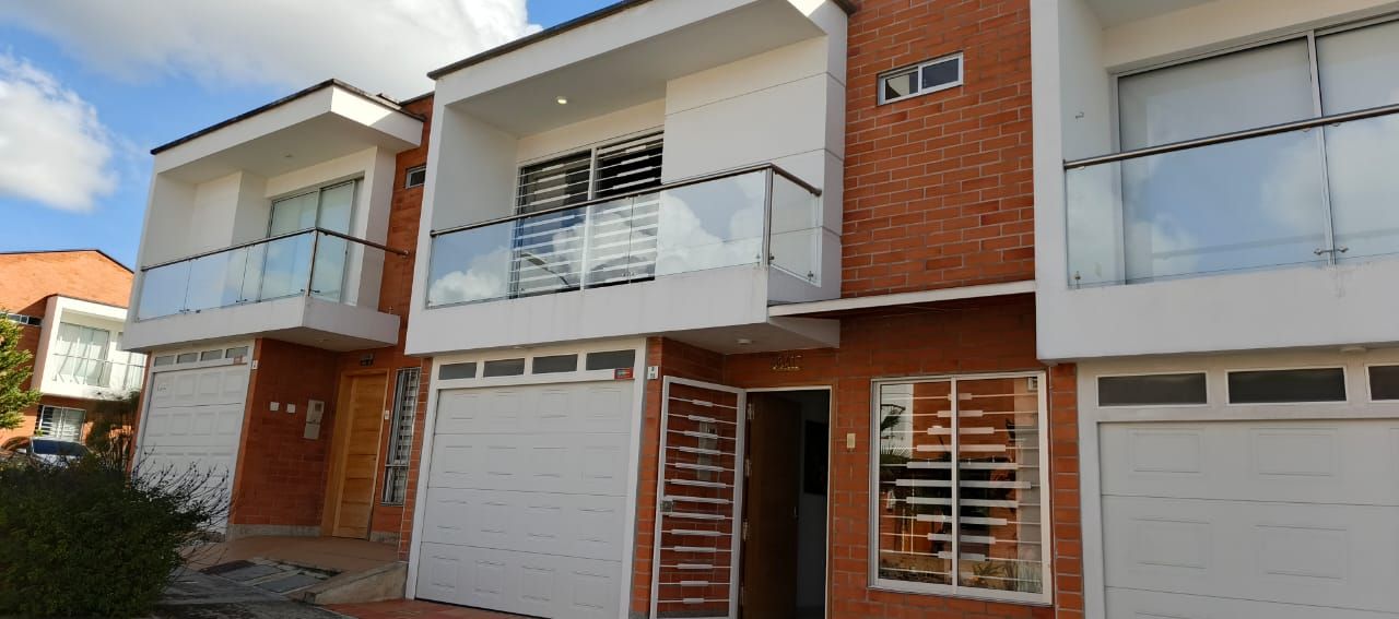 Casa en venta Antioquia Rionegro San Antonio 150 m2 Habitaciones 4 Baños 5 Garajes 1 Precio $850000000