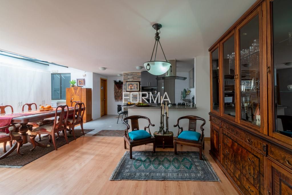 Apartamento en venta Cundinamarca Bogotá Santa Barbara Occidental 136 m2 Habitaciones 2 Baños 3 Garajes 2 Precio $620000000