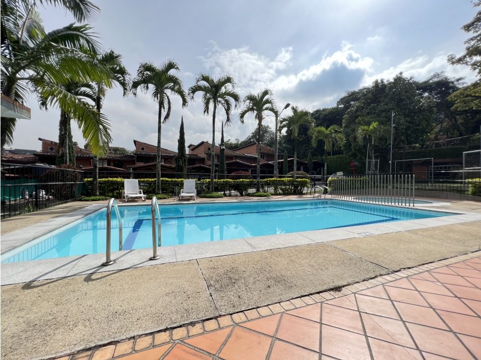Casa en venta Antioquia Envigado La Mesa 300 m2 Habitaciones 4 Baños 4 Garajes 2 Precio $1280000000