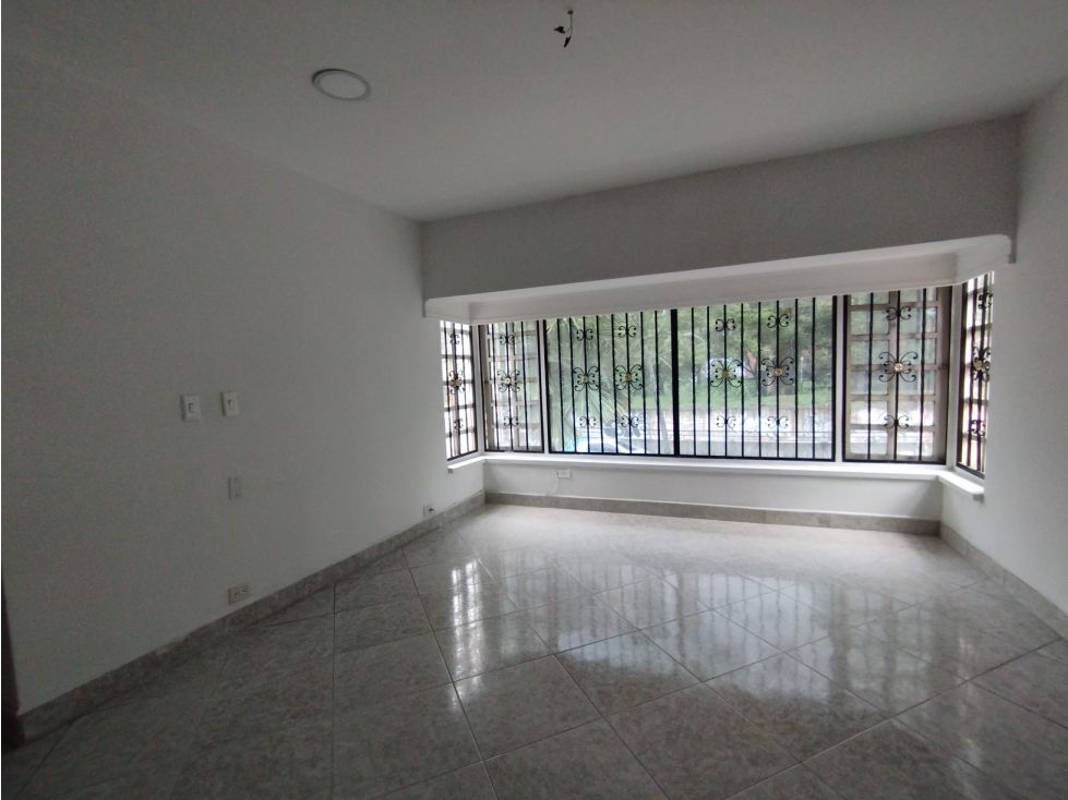 Casa en venta Antioquia Envigado Bosques De Zúñiga 360 m2 Habitaciones 5 Baños 4 Garajes 2 Precio $1350000000