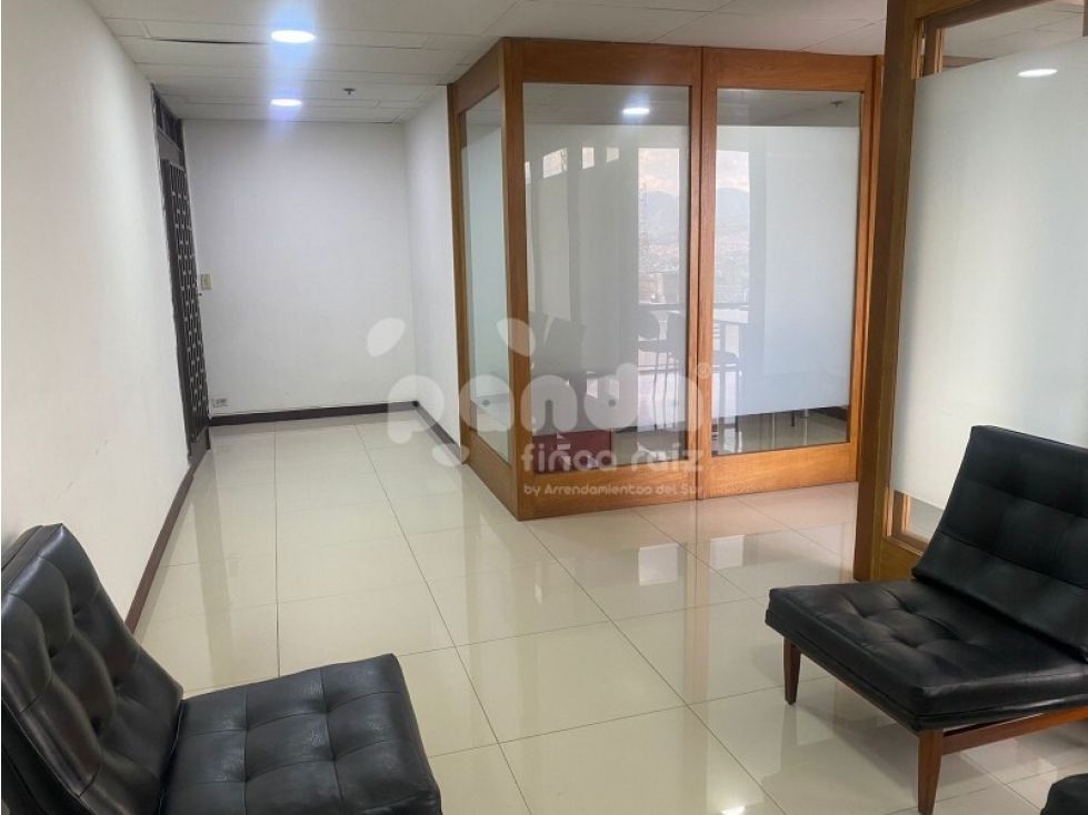 Oficina en arriendo Antioquia Medellín La Candelaria 70 m2 Habitaciones 0 Baños 1 Garajes 0 Precio $3500000
