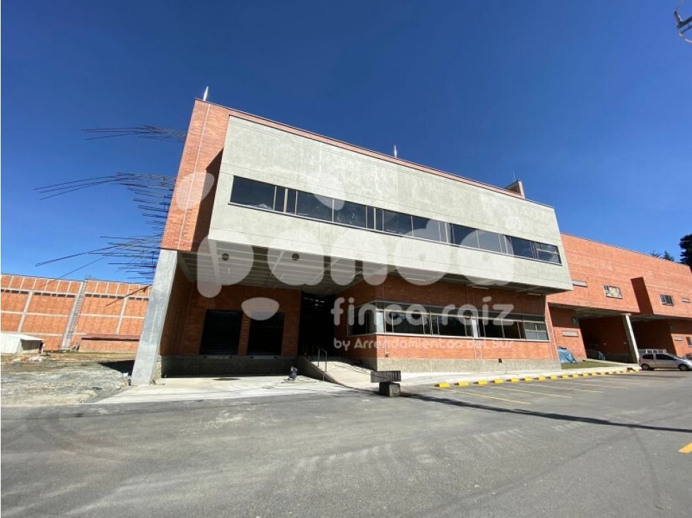 Bodega en arriendo Antioquia Rionegro El Porvenir 1924 m2 Habitaciones 0 Baños 8 Garajes 2 Precio $55729470