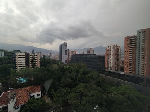 Oficina en arriendo Antioquia Medellín El Diamante No2 33 m2 Habitaciones 0 Baños 1 Garajes 1 Precio $2640000