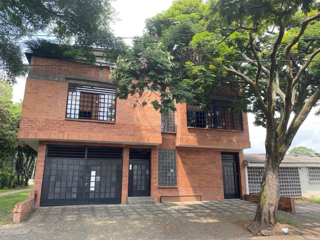 Edificio en venta Valle Del Cauca Cali Vipasa 650 m2 Habitaciones 12 Baños 12 Garajes 3 Precio $2600000000