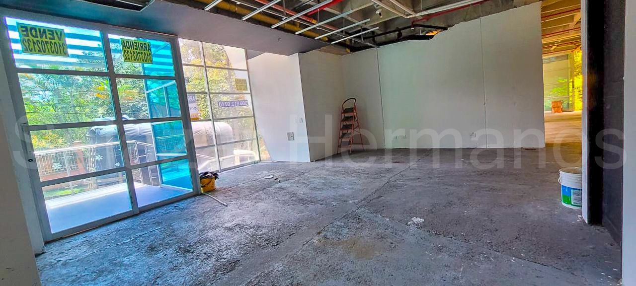 Local Comercial en arriendo o venta Antioquia La Estrella San Andrés 300 m2 Habitaciones 6 Baños 1 Garajes 6 Precio venta $1515000000 Precio arriendo $12000000