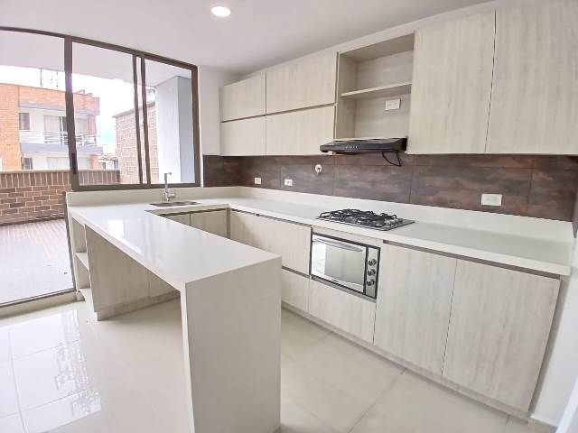 Apartamento en arriendo Antioquia Envigado Las Palmas 114 m2 Habitaciones 3 Baños 3 Garajes 1 Precio $3400000