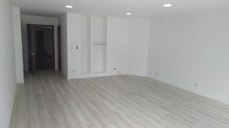 Oficina en arriendo Cundinamarca Bogotá Santa Barbara Oriental 38 m2 Habitaciones 0 Baños 1 Garajes 1 Precio $2600000