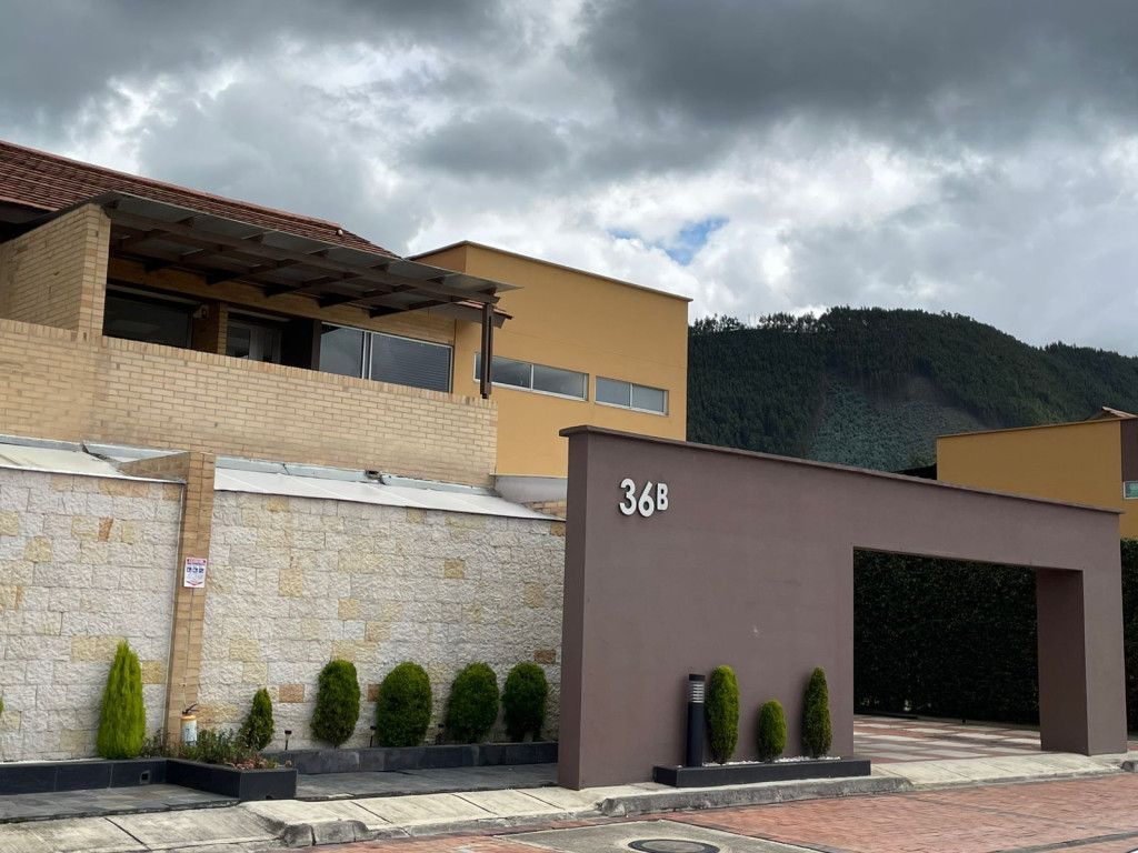 Casa en venta Cundinamarca Cajicá Vda Chuntame 187 m2 Habitaciones 4 Baños 4 Garajes 4 Precio $1200000000