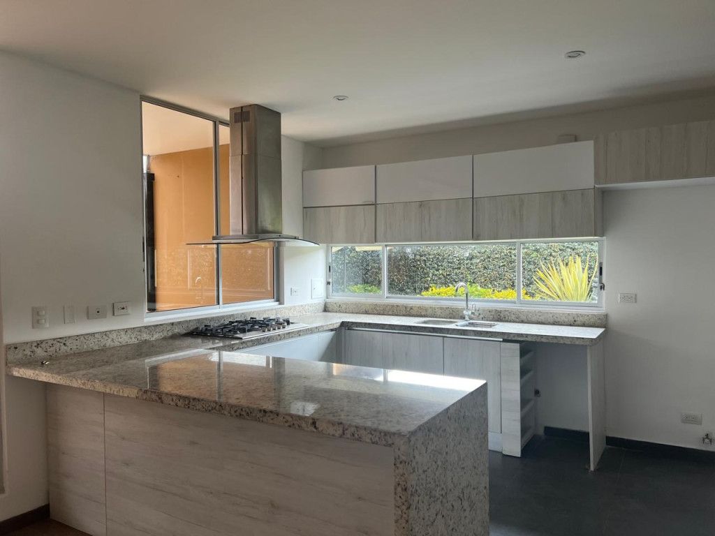 Casa en venta Cundinamarca Cajicá Vda Chuntame 187 m2 Habitaciones 4 Baños 4 Garajes 4 Precio $1250000000