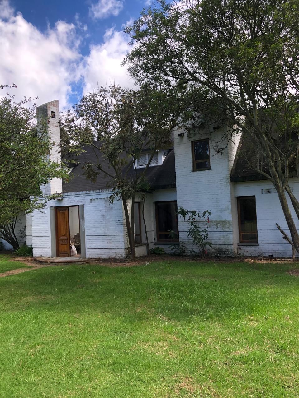 Casa Campestre en arriendo o venta Cundinamarca Chía Andalucia 335 m2 Habitaciones 2 Baños 2 Garajes 3 Precio venta $3200000000 Precio arriendo $8850000