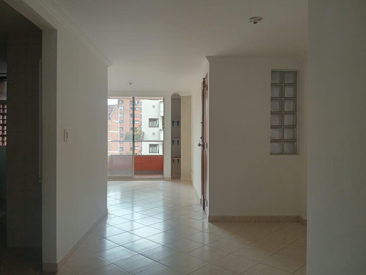 Apartamento en arriendo Antioquia Medellín San Joaquin 94 m2 Habitaciones 3 Baños 2 Garajes 1 Precio $2900000