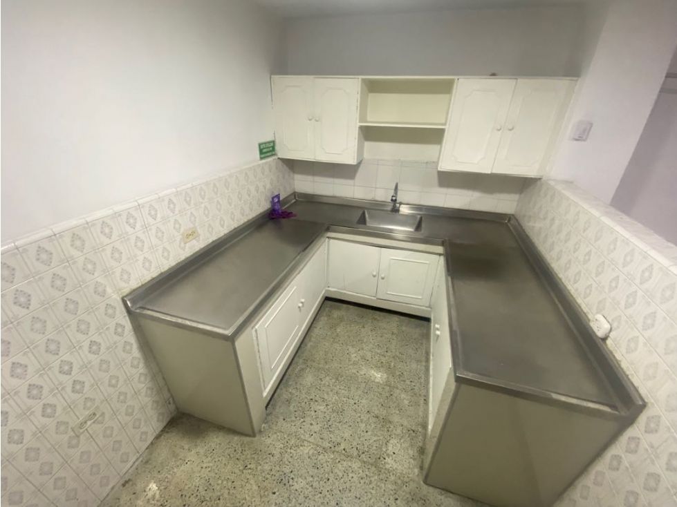 Apartamento en arriendo Antioquia Medellín Los Angeles 158 m2 Habitaciones 5 Baños 3 Garajes 0 Precio $3000000