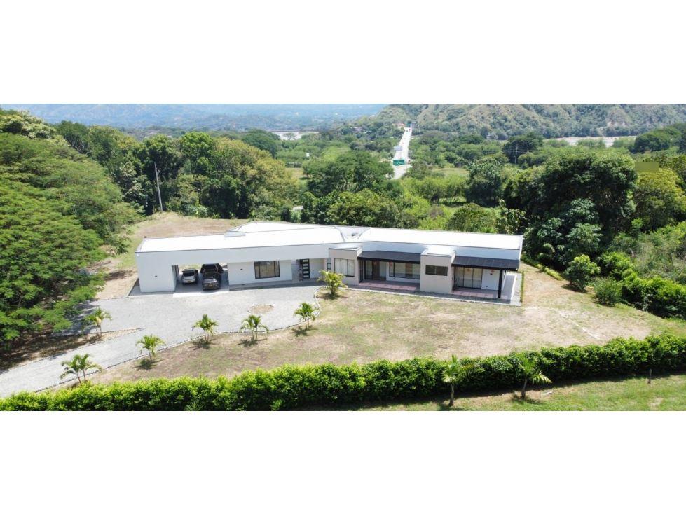 Finca en venta Antioquia Santafé De Antioquia Santafé De Antioquia 620 m2 Habitaciones 5 Baños 4 Garajes 2 Precio $3100000000