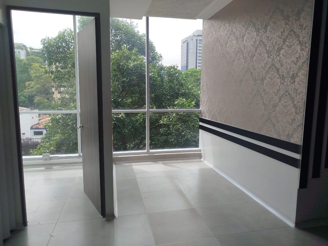 Oficina en arriendo Antioquia Medellín Doña Maria 94 m2 Habitaciones 0 Baños 2 Garajes 3 Precio $9800000