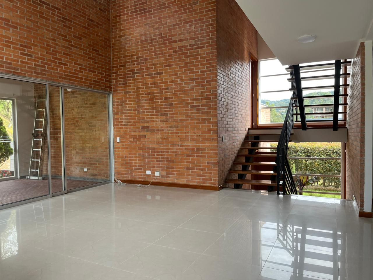 Casa en arriendo Antioquia Envigado Las Palmas 400 m2 Habitaciones 3 Baños 4 Garajes 4 Precio $9400000