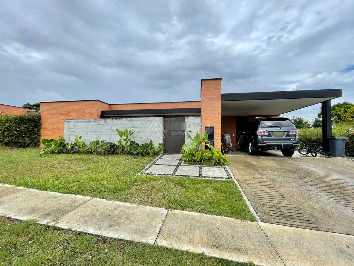 Casa en venta Risaralda Pereira Pereira 300 m2 Habitaciones 3 Baños 5 Garajes 4 Precio $1690000000