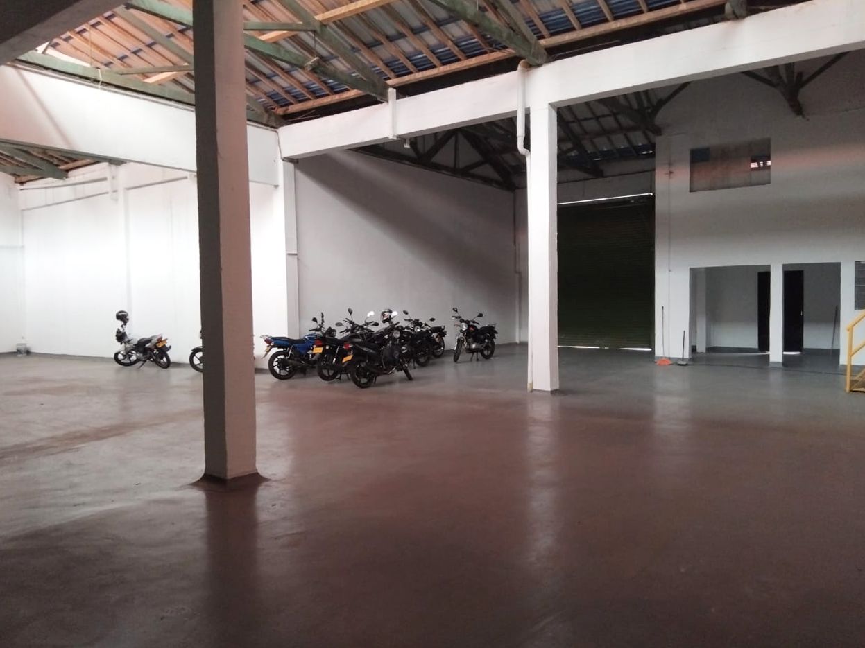 Bodega en arriendo Antioquia Medellín Cuarta Brigada 678 m2 Habitaciones 0 Baños 4 Garajes 0 Precio $25000000