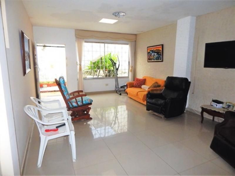 Casa en arriendo Atlántico Barranquilla La Cumbre 256 m2 Habitaciones 4 Baños 3 Garajes 2 Precio $6000000