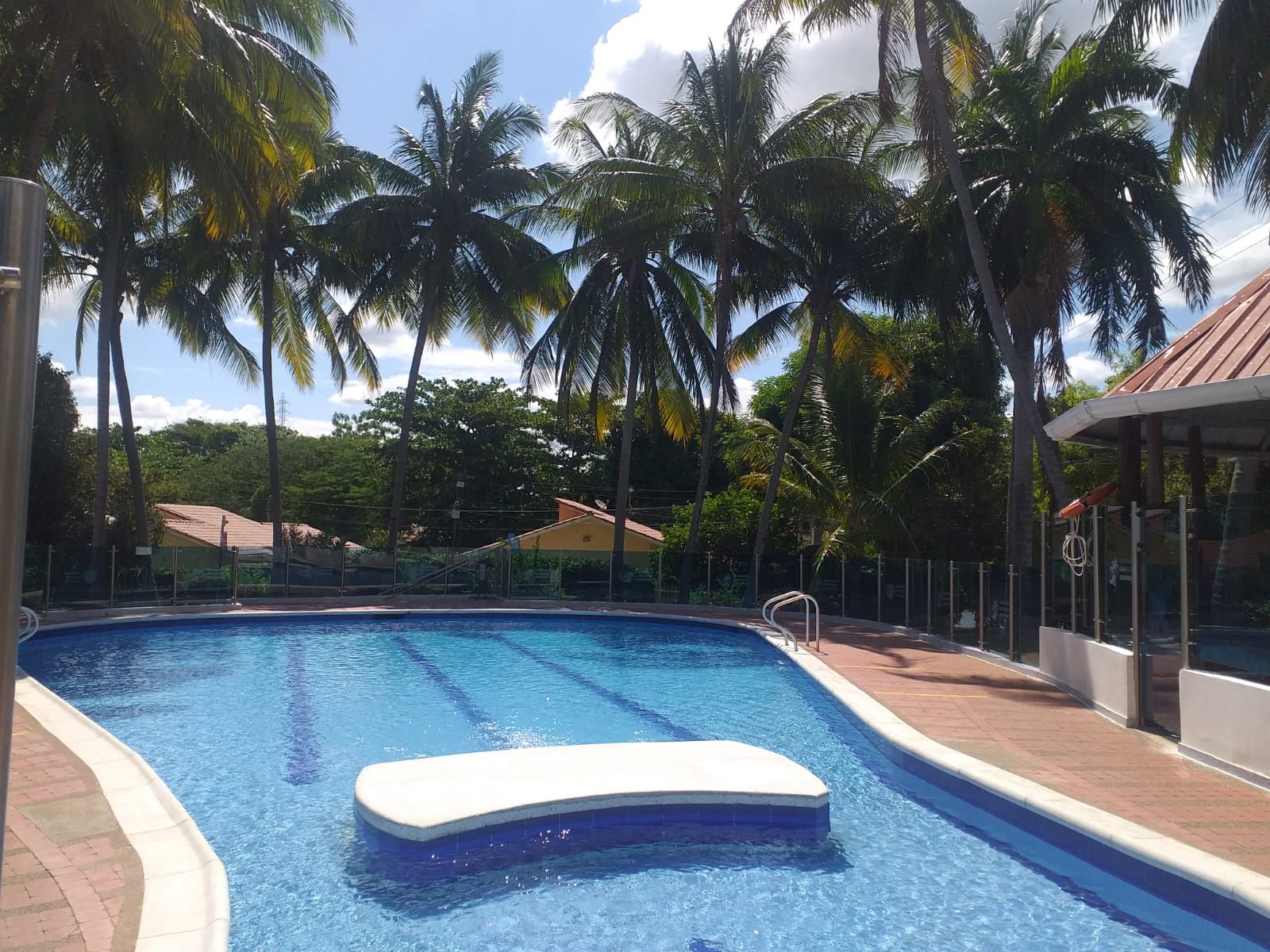 Casa en venta Cundinamarca Girardot Girardot 196 m2 Habitaciones 3 Baños 3 Garajes 4 Precio $370000000