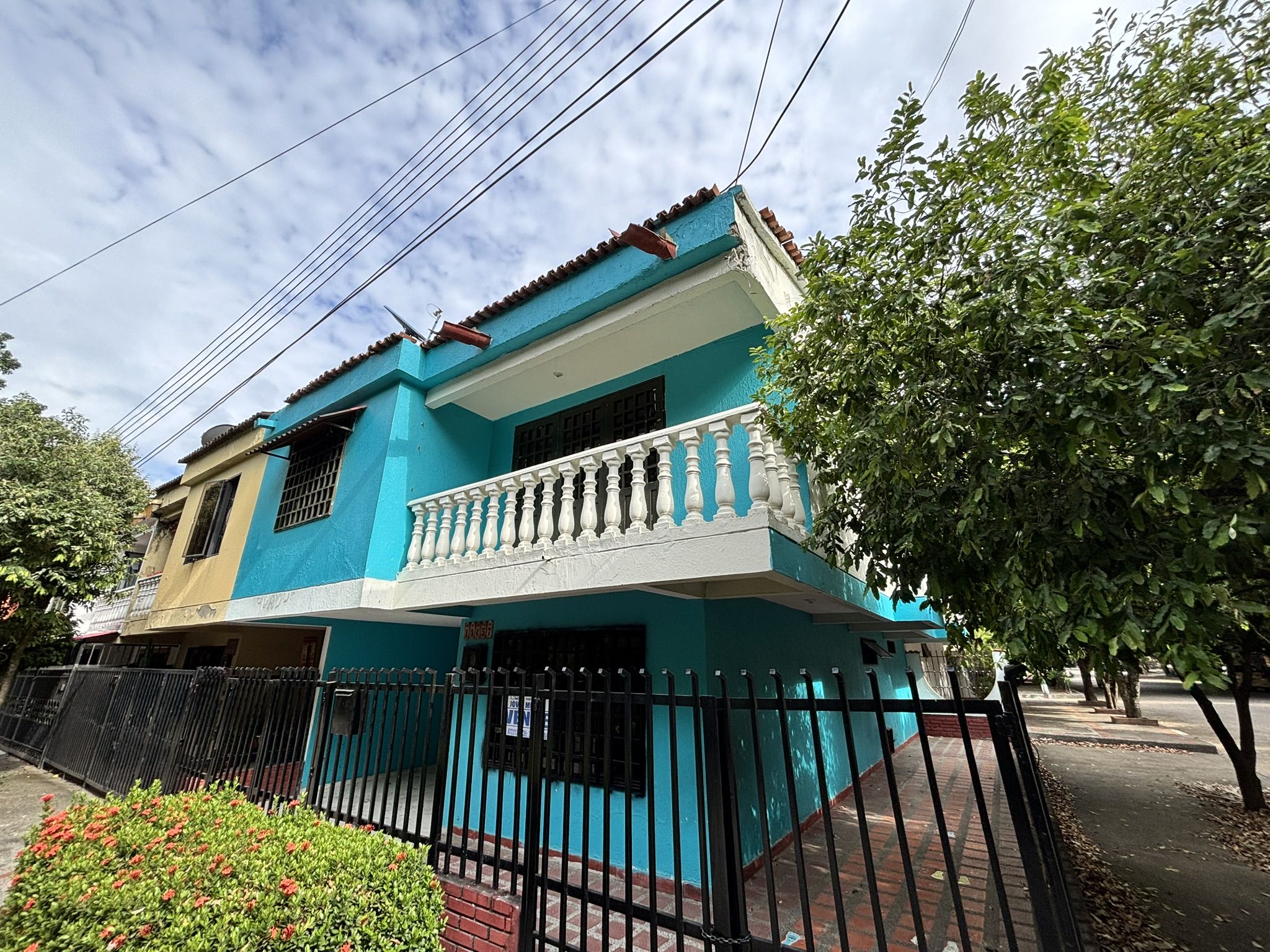 Casa en venta Huila Neiva La Carolina 140 m2 Habitaciones 3 Baños 4 Garajes 1 Precio $380000000