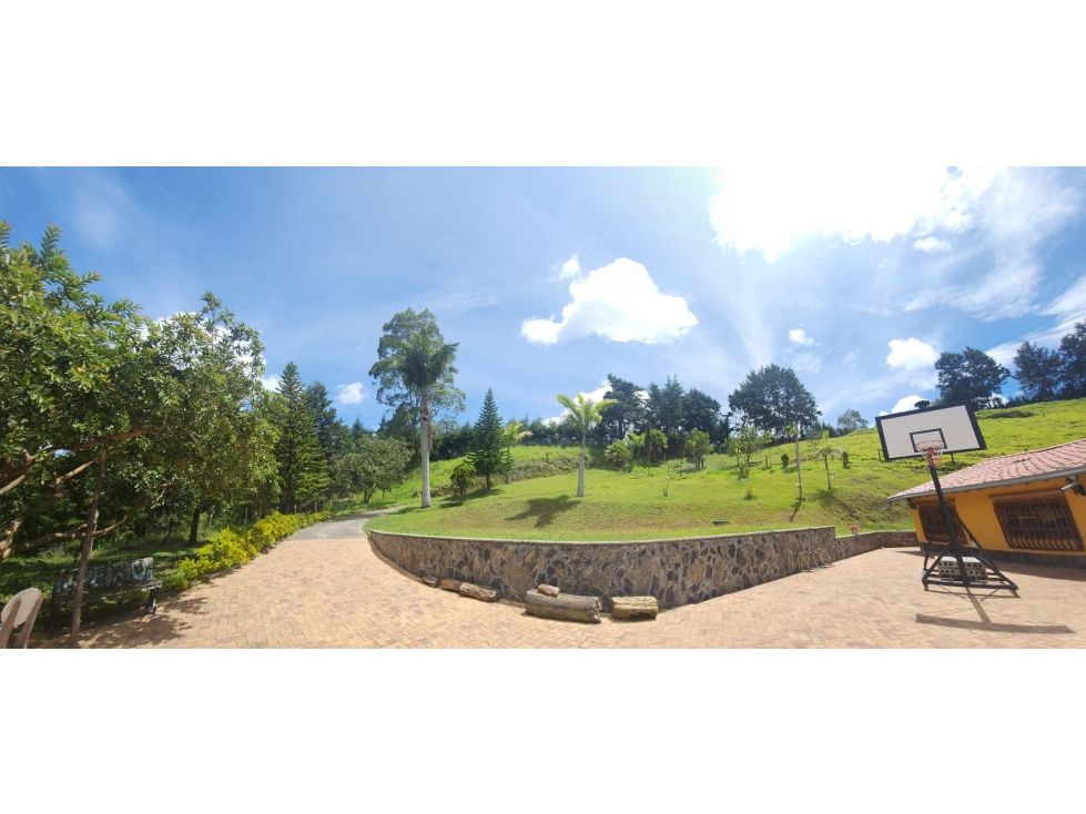Finca en arriendo Antioquia Rionegro Rionegro 200 m2 Habitaciones 6 Baños 5 Garajes 3 Precio $11000000