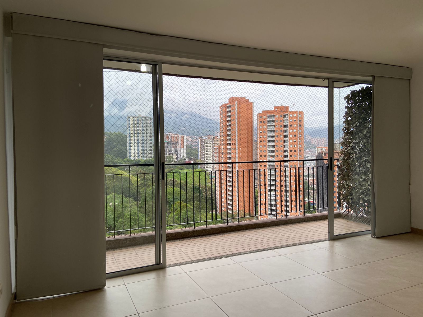 Apartamento en arriendo Antioquia Sabaneta Vegas De San José 72 m2 Habitaciones 3 Baños 2 Garajes 1 Precio $3000000