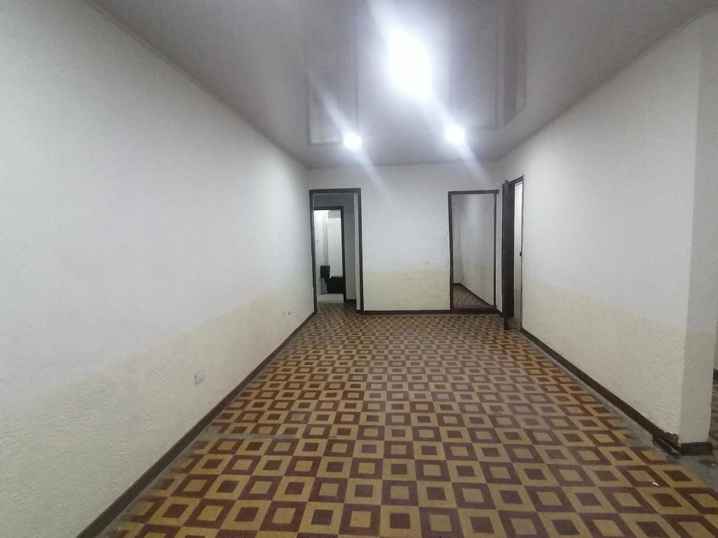 Local en venta Cundinamarca Bogotá Restrepo 200 m2 Habitaciones 0 Baños 4 Garajes 0 Precio $1600000000