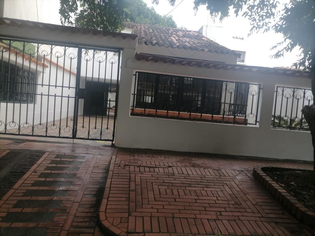 Casa en venta Norte De Santander Cúcuta Quinta Oriental 300 m2 Habitaciones 4 Baños 3 Garajes 3 Precio $750000000