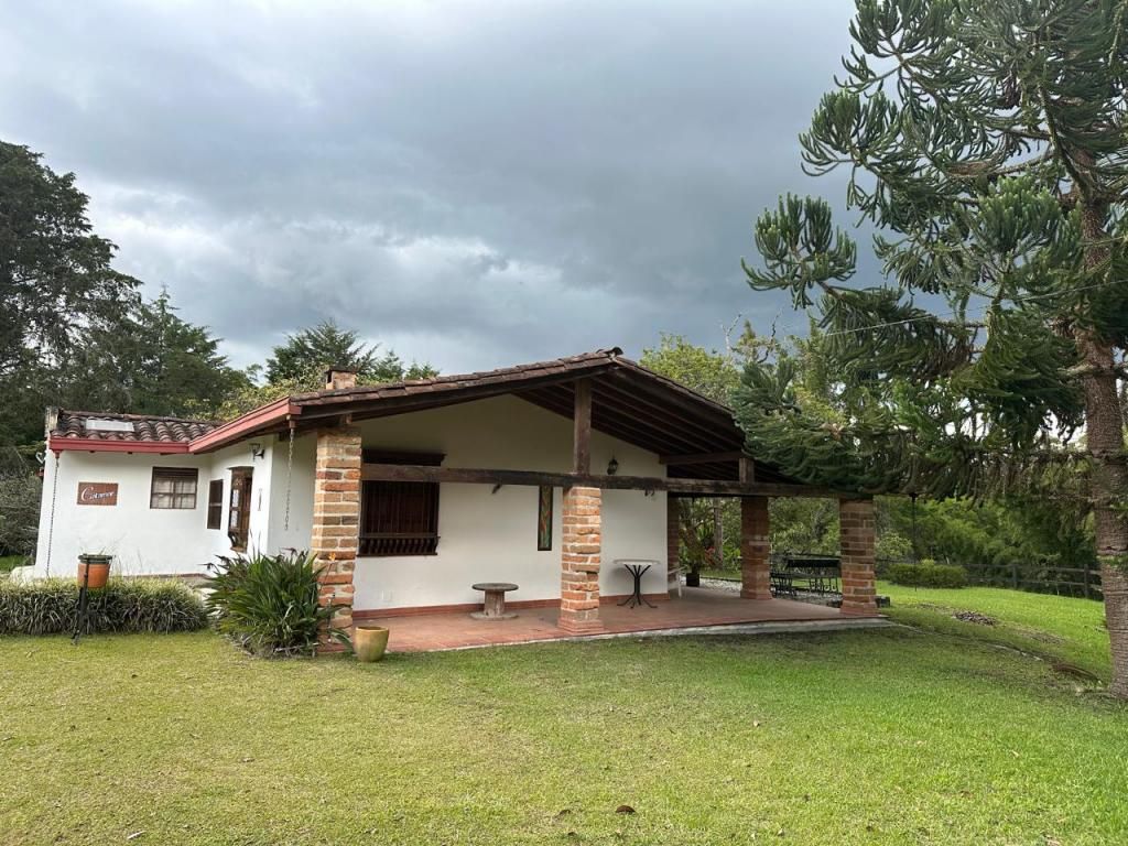 Finca en arriendo Antioquia Rionegro Rionegro 160 m2 Habitaciones 3 Baños 2 Garajes 1 Precio $6000000