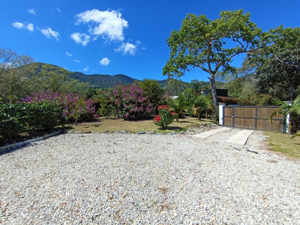 Finca en arriendo Antioquia El Carmen De Viboral El Centro 125 m2 Habitaciones 3 Baños 2 Garajes 0 Precio $3400000
