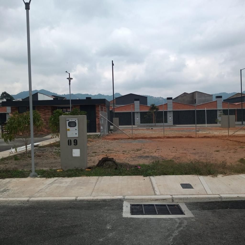 Lote en venta Antioquia La Ceja La Ceja 72 m2 Habitaciones 0 Baños 0 Garajes 0 Precio $210000000