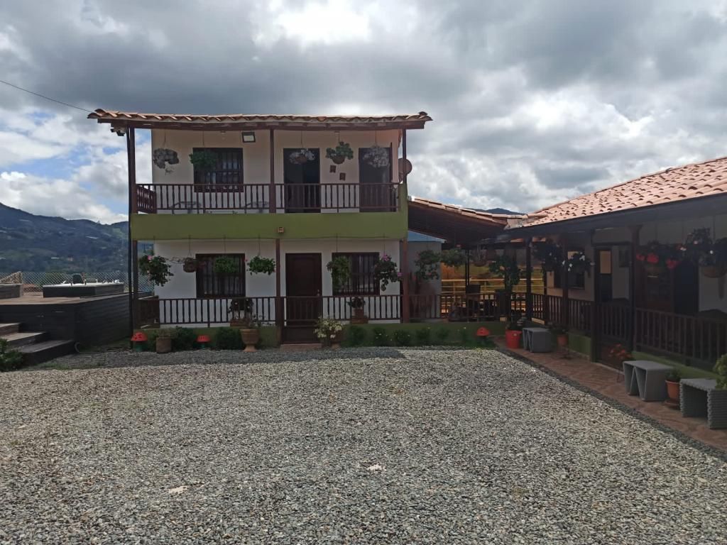 Finca en venta Antioquia Guatape Guatape 400 m2 Habitaciones 5 Baños 5 Garajes 1 Precio $750000000