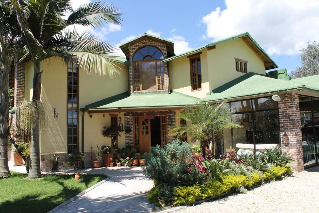 Finca en arriendo Antioquia Rionegro Santa Ana 310 m2 Habitaciones 3 Baños 3 Garajes 2 Precio $7500000