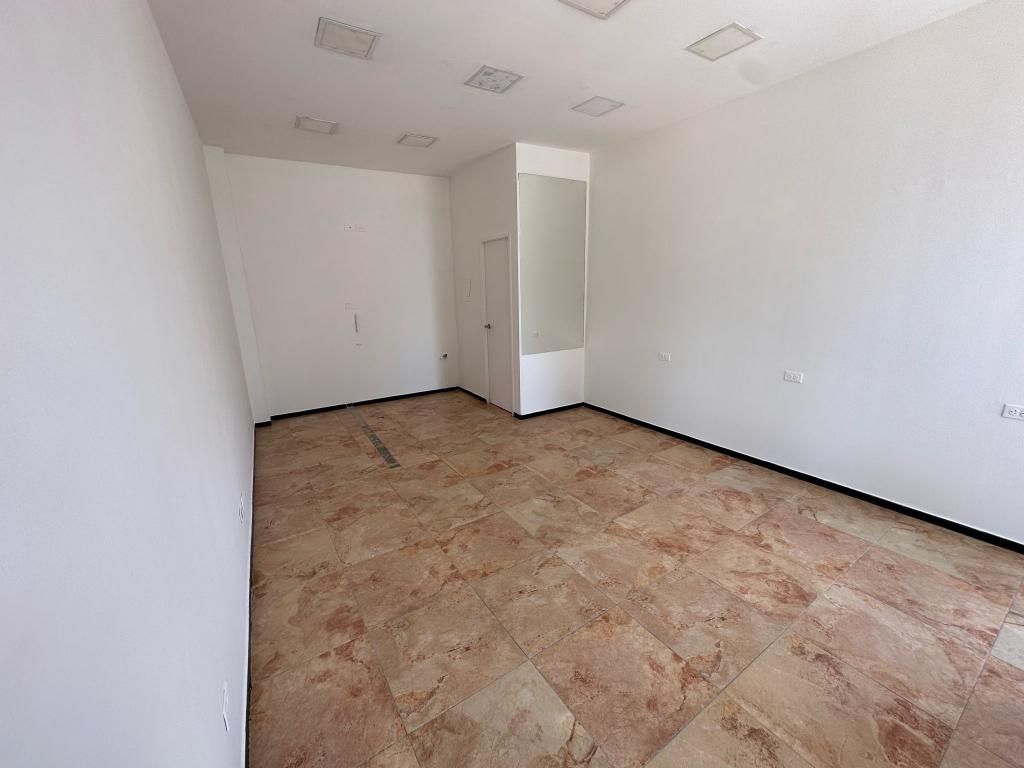 Local en arriendo Cundinamarca Bogotá Los Cedritos 22 m2 Habitaciones 0 Baños 1 Garajes 0 Precio $2800000