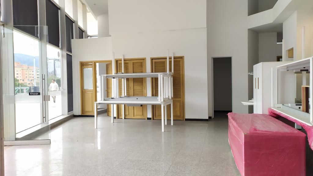 Local en arriendo Cundinamarca Bogotá Estoril 76 m2 Habitaciones 0 Baños 0 Garajes 1 Precio $9139200