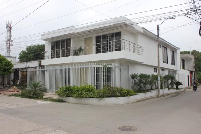 Casa en venta Atlántico Baranoa Centro 380 m2 Habitaciones 5 Baños 5 Garajes 2 Precio $1400000000