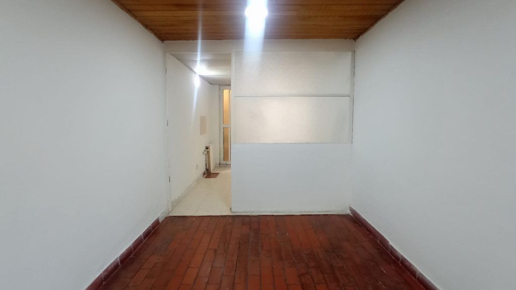 Local en arriendo Cundinamarca Bogotá El Cedro Occidental 25 m2 Habitaciones 0 Baños 1 Garajes 0 Precio $900000