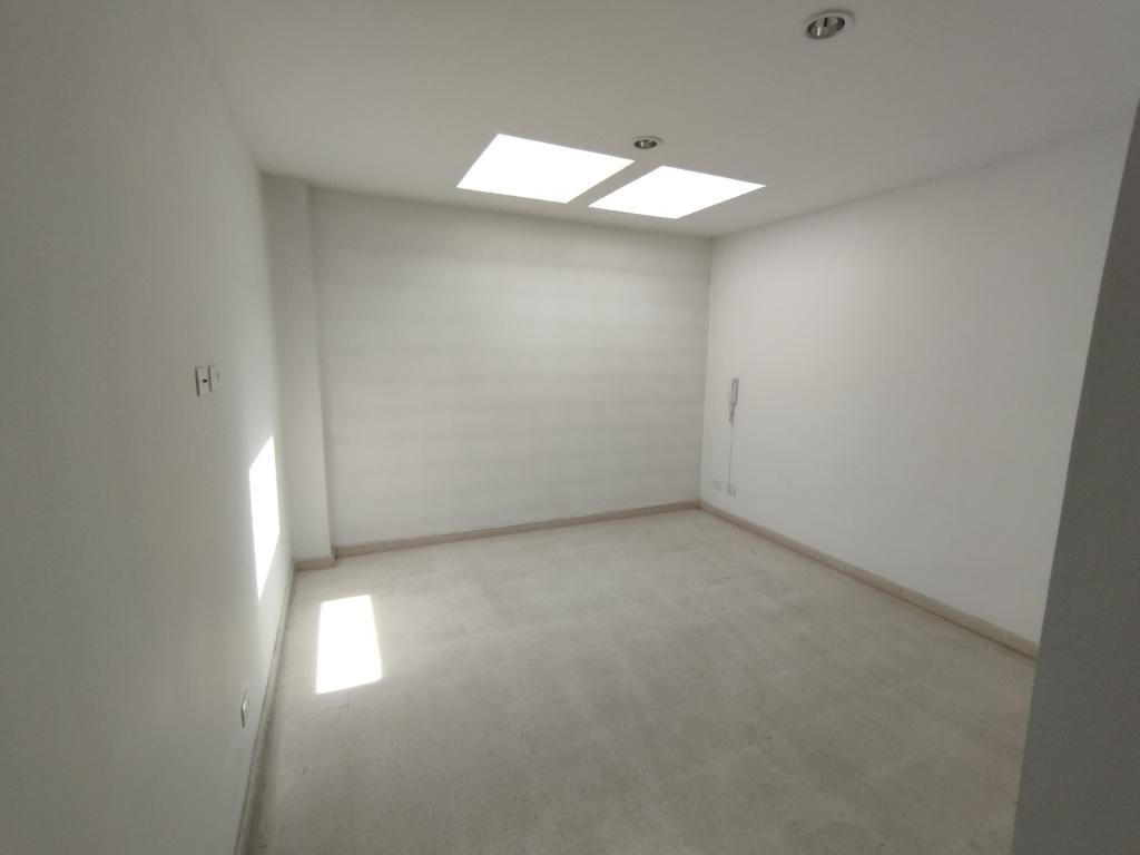 Oficina en arriendo Cundinamarca Bogotá Centro Fontibon 25 m2 Habitaciones 0 Baños 1 Garajes 0 Precio $820000