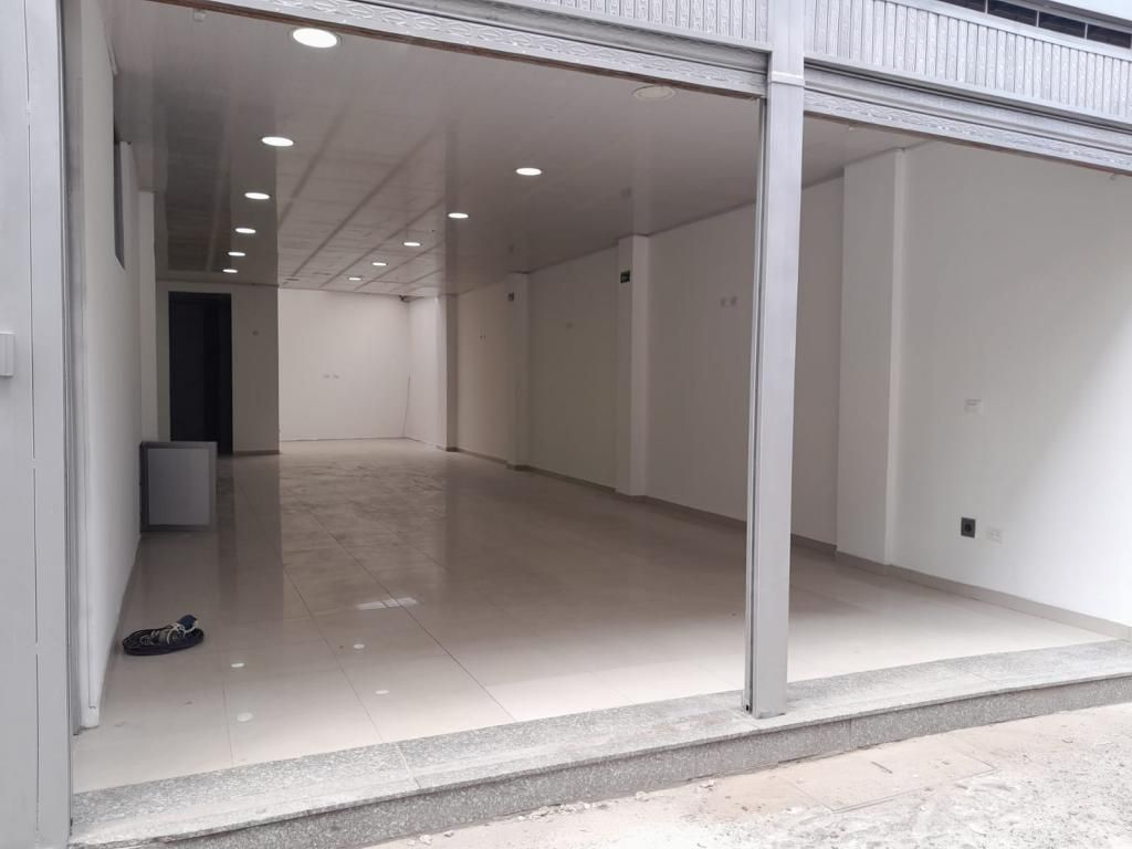 Bodega en arriendo Cundinamarca Bogotá El Cedro 110 m2 Habitaciones 0 Baños 2 Garajes 0 Precio $4500000