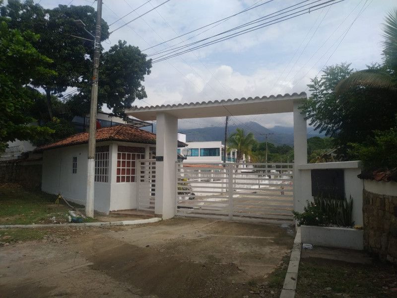 Casa en arriendo Tolima Melgar Melgar 331 m2 Habitaciones 6 Baños 6 Garajes 4 Precio $2525000