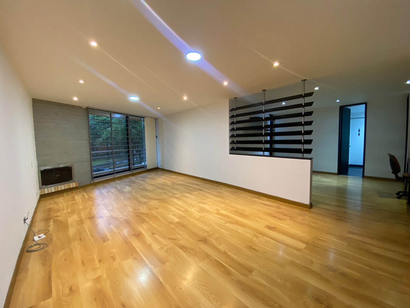 Apartamento en arriendo Cundinamarca Bogotá Bella Suiza 130 m2 Habitaciones 3 Baños 3 Garajes 2 Precio $4000000