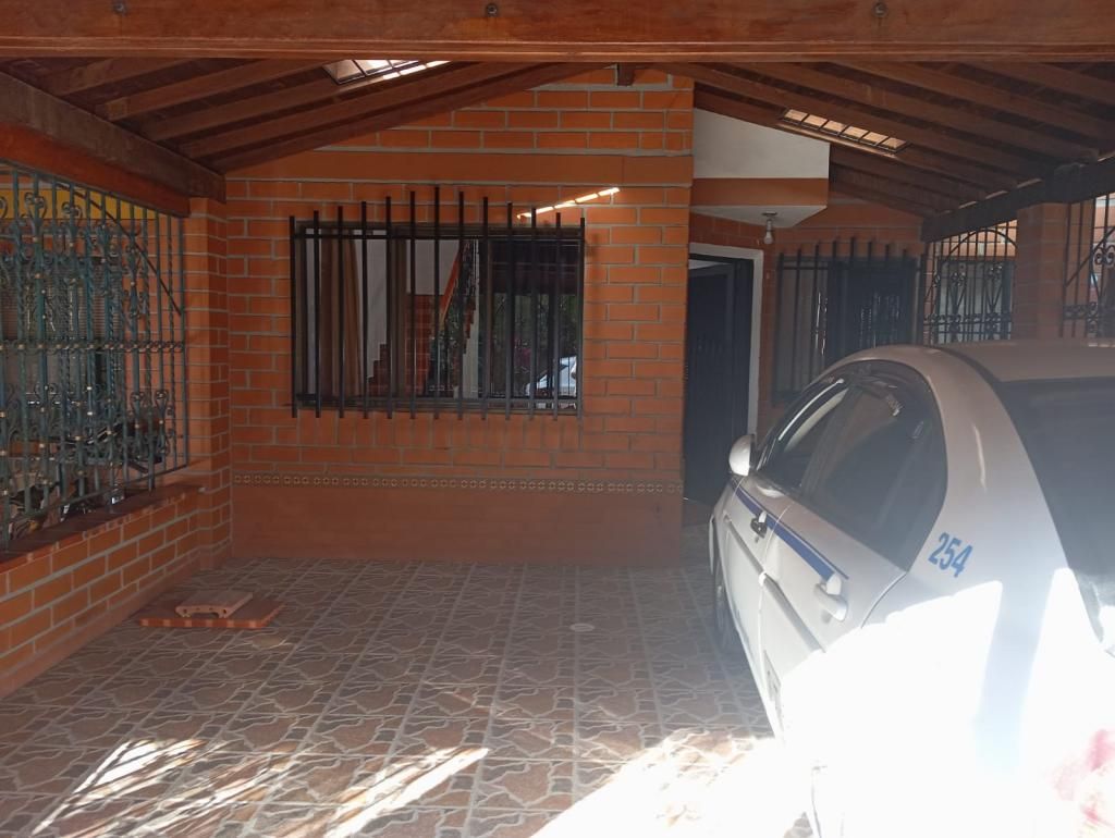 Casa en venta Antioquia Rionegro Santa Ana 140 m2 Habitaciones 2 Baños 3 Garajes 1 Precio $550000000